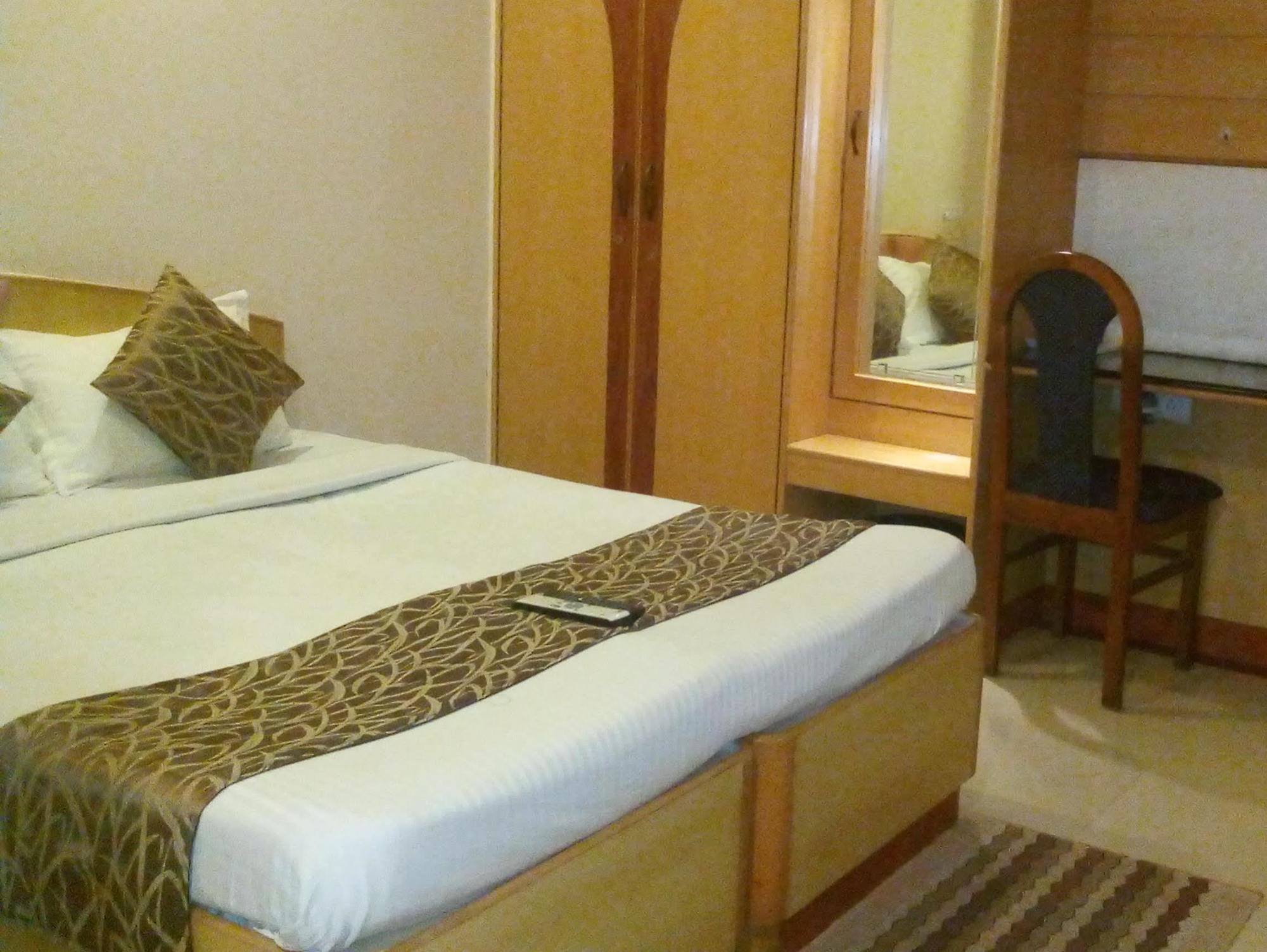 Oyo 331 Hotel Skanda Shelters 벵갈루루 외부 사진
